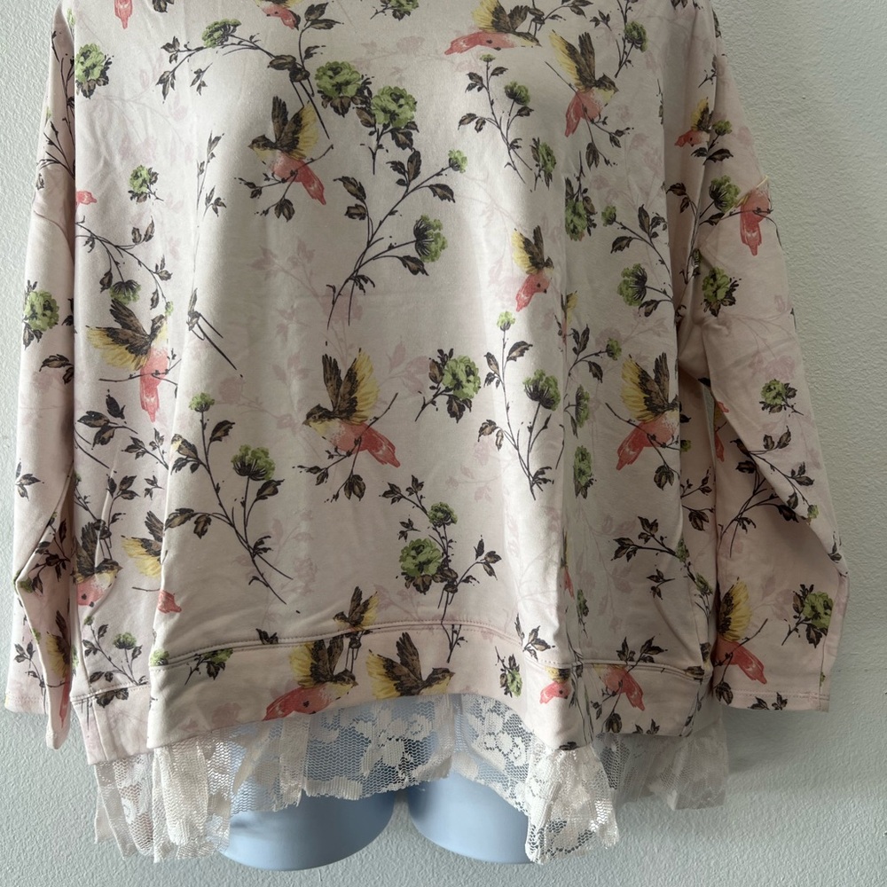 Women’s Blouse Madison Cream Long Sleeve Boxy printed Size 2X